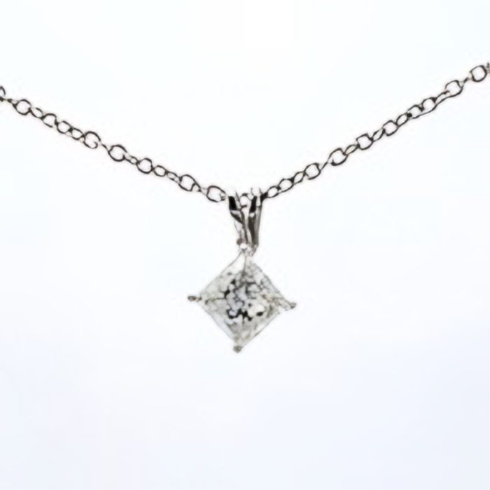 White gold 18k single diamond princess cut