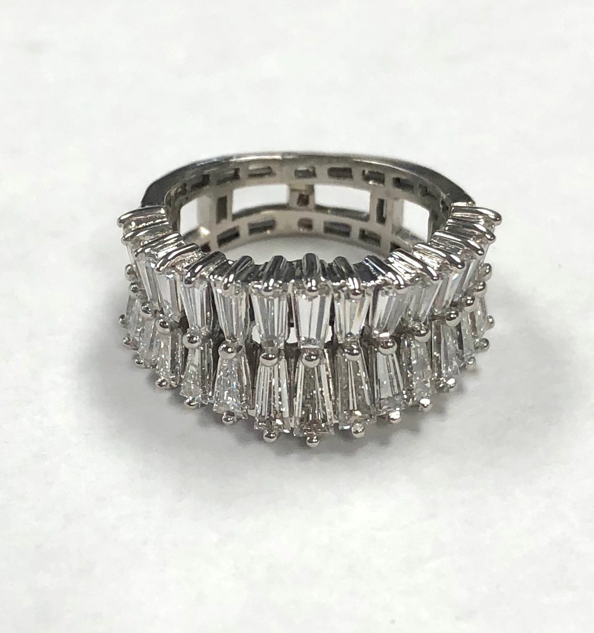 14K White Gold Baguette and Tapered Baguette Diamond Band, 3.00 ct tw