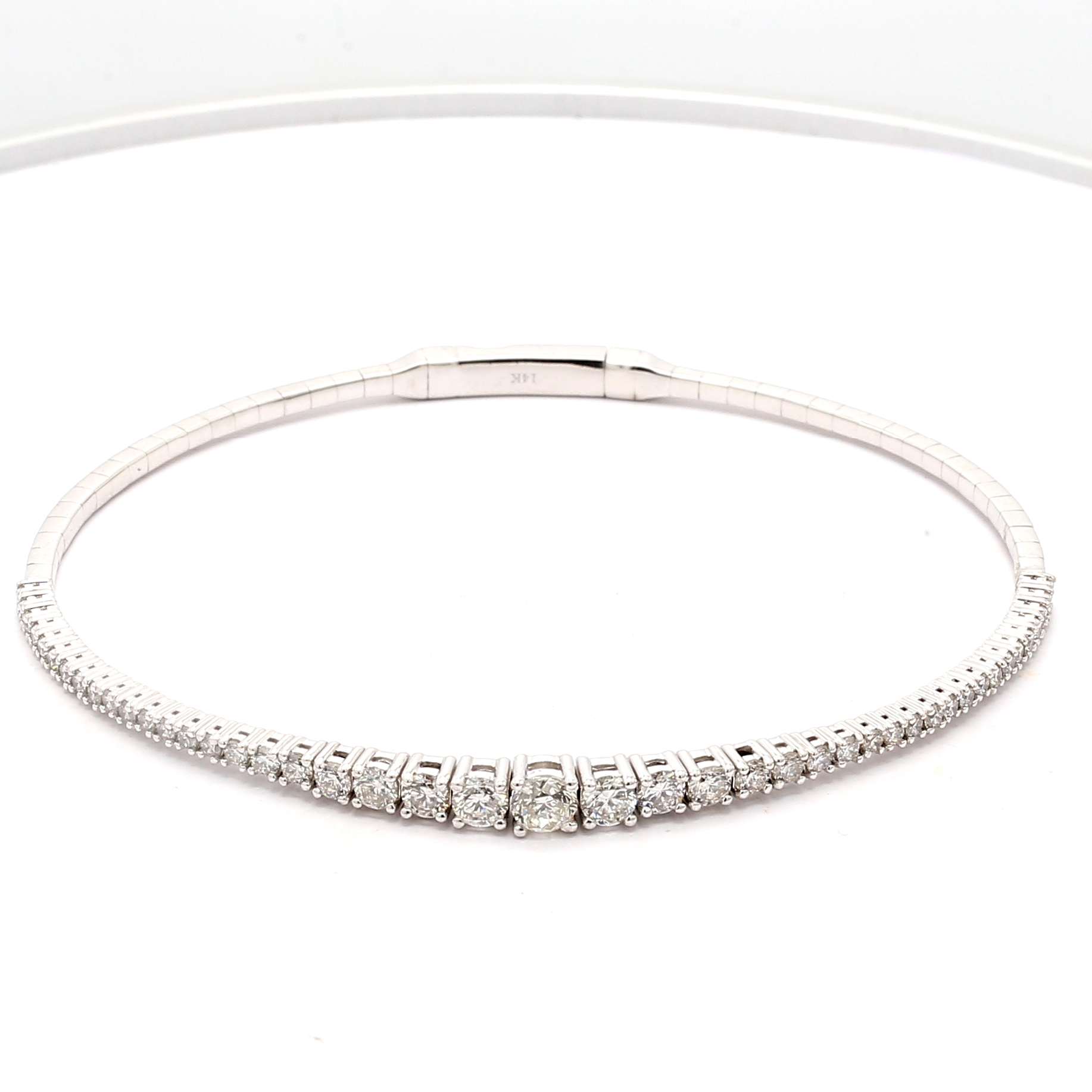 14K White Gold Diamond Flexible Bangle, 1.54 ct tw