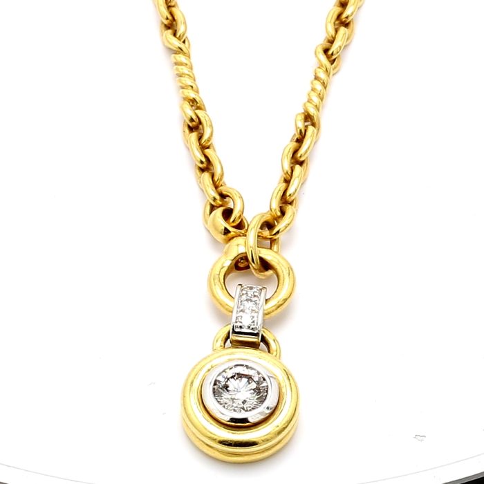 18K Gold Round Diamond Pendant, 0.77 ct tw