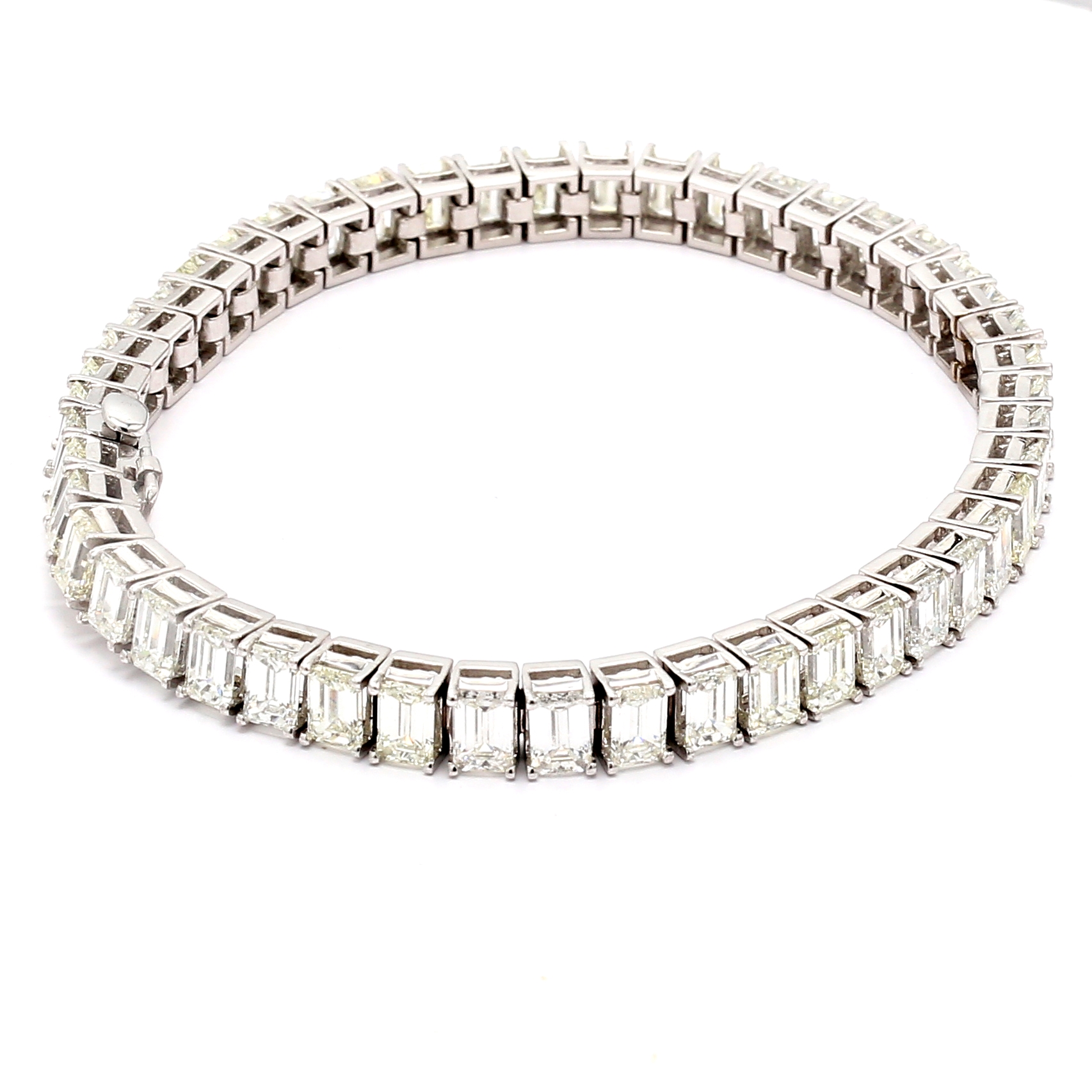 18K White Gold Emerald-Cut Diamond Tennis Bracelet, 14.84 ct tw