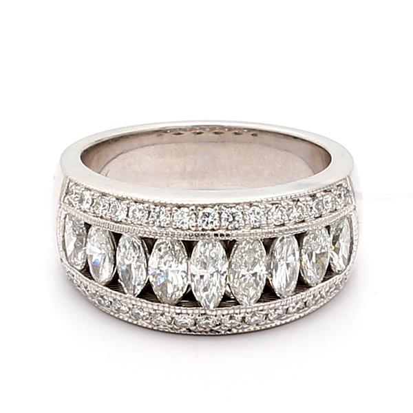 18K White Gold Oval and Round Diamond Band, 2.00 ct tw