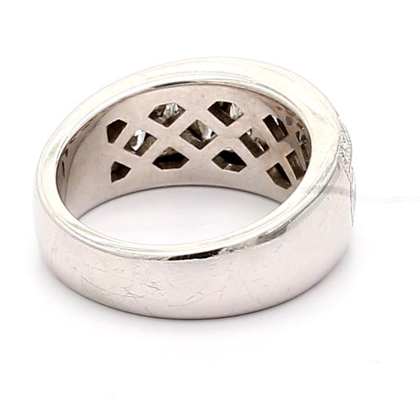 18K White Gold Oval and Round Diamond Band, 2.00 ct tw – view 4