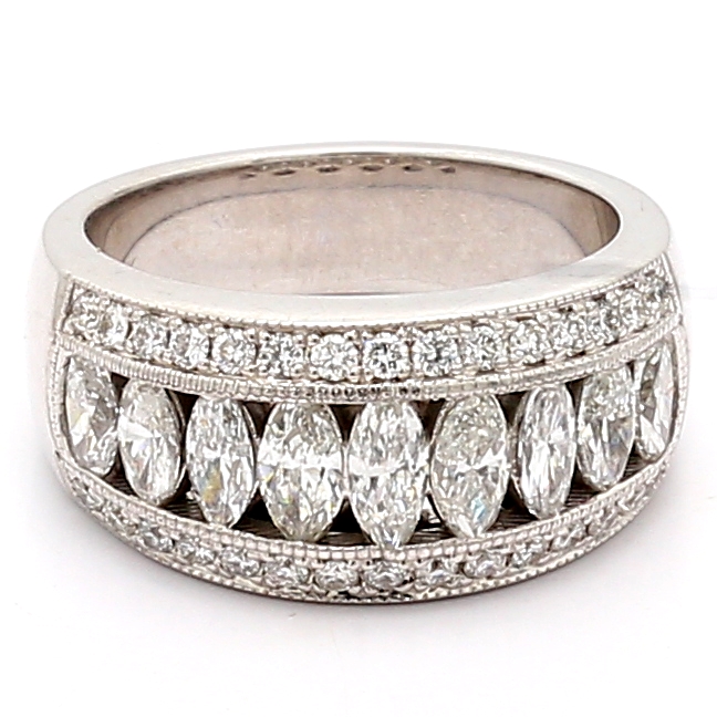 18K White Gold Oval and Round Diamond Band, 2.00 ct tw