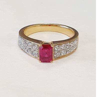 18K Yellow Gold Ruby and Diamond Ring, 0.56 ct tw