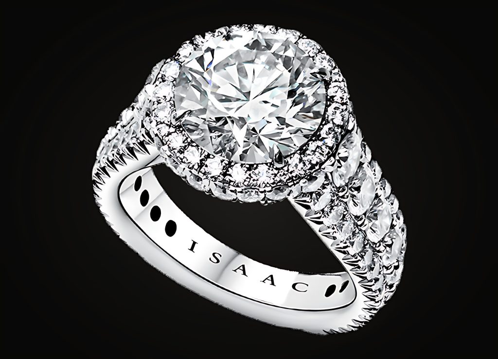 Round brilliant diamond halo ring in platinum