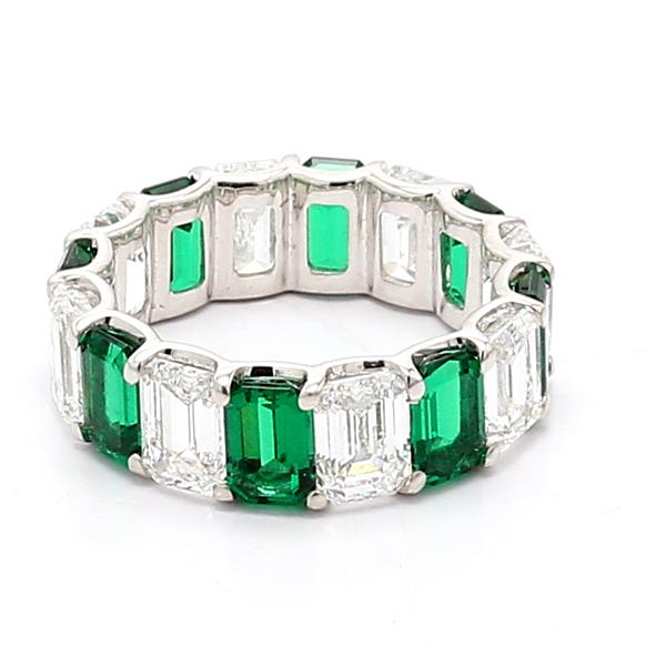Lab-Grown Emerald-Cut Diamond Band – view 3