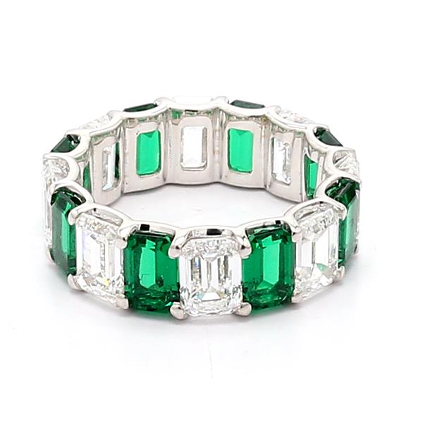 Lab-Grown Emerald-Cut Diamond Band – view 4