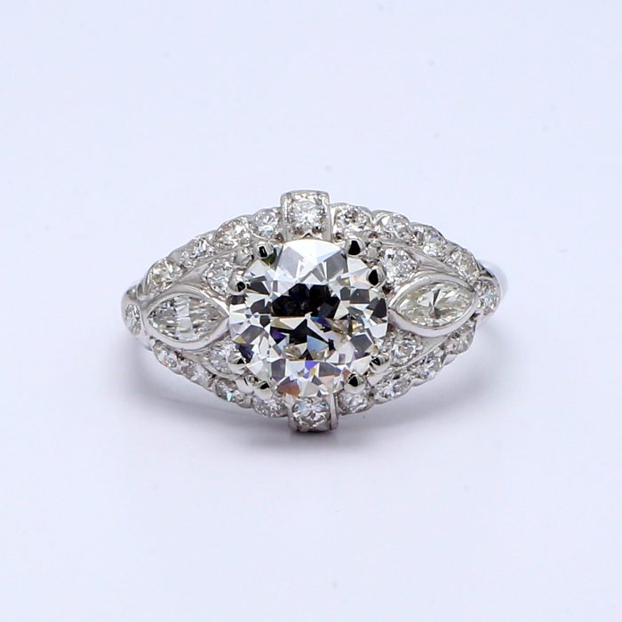 Platinum Vintage-Style Round Diamond Ring